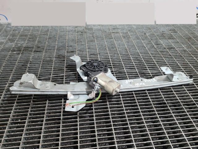 bontott DACIA DUSTER Jobb első Ablakemelő Szerkezet (Elektromos)