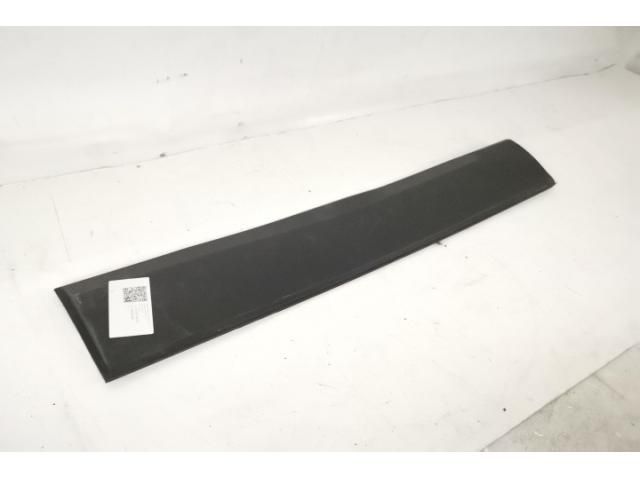 bontott DACIA DUSTER Jobb első Ajtó Díszléc