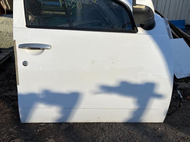 bontott DACIA DUSTER Jobb első Ajtó (Részeivel)