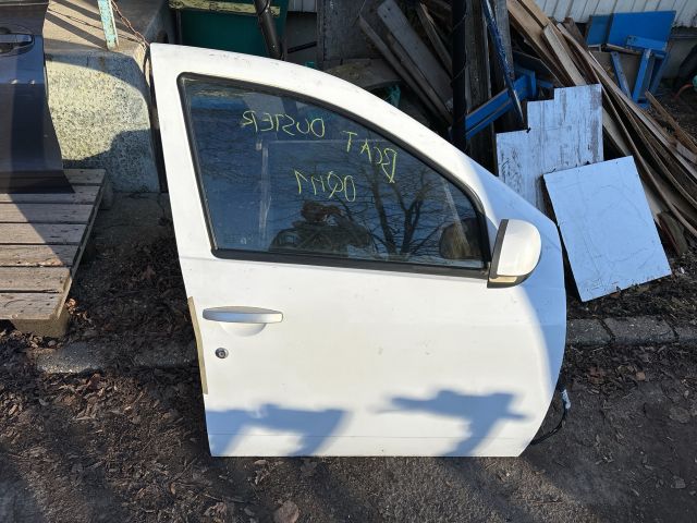 bontott DACIA DUSTER Jobb első Ajtó (Részeivel)