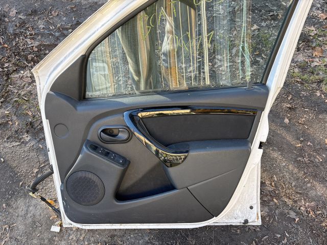 bontott DACIA DUSTER Jobb első Ajtó (Részeivel)