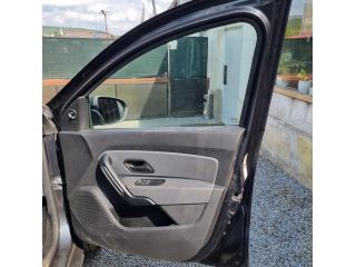 bontott DACIA DUSTER Jobb első Ajtó (Üres lemez)