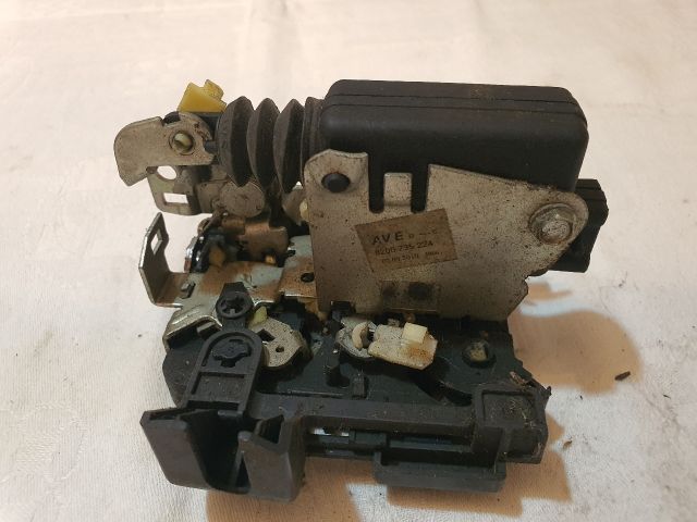 bontott DACIA DUSTER Jobb első Ajtózár