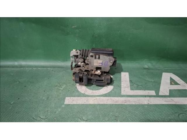 bontott DACIA DUSTER Jobb első Ajtózár