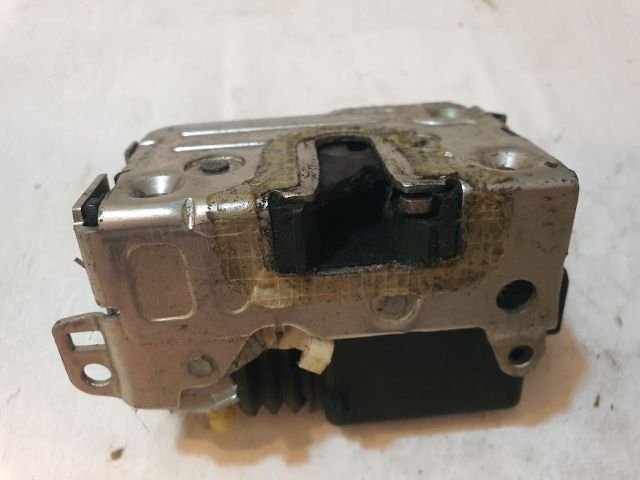 bontott DACIA DUSTER Jobb első Ajtózár