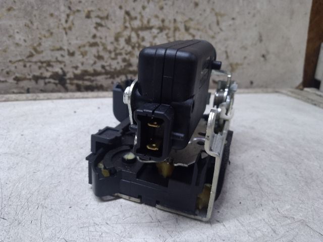 bontott DACIA DUSTER Jobb első Ajtózár