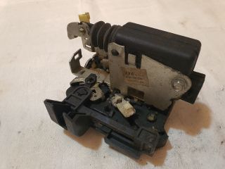 bontott DACIA DUSTER Jobb első Ajtózár