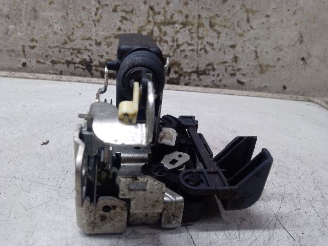 bontott DACIA DUSTER Jobb első Ajtózár