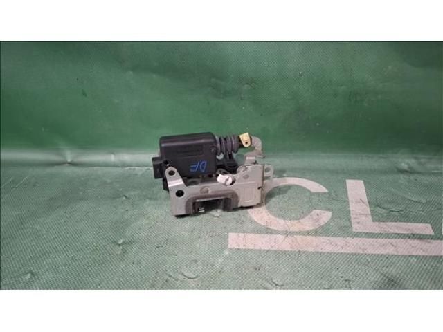 bontott DACIA DUSTER Jobb első Ajtózár