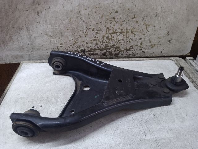 bontott DACIA DUSTER Jobb első Alsó Lengőkar