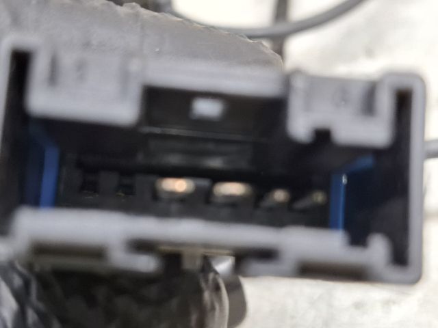 bontott DACIA DUSTER Jobb első Biztonsági Öv Csat