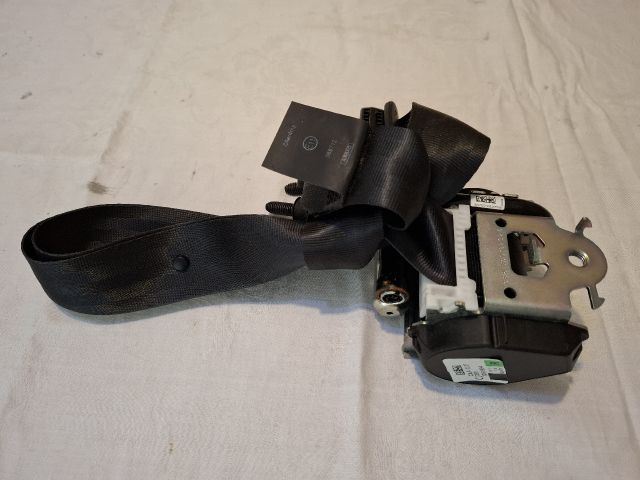 bontott DACIA DUSTER Jobb első Biztonsági Öv