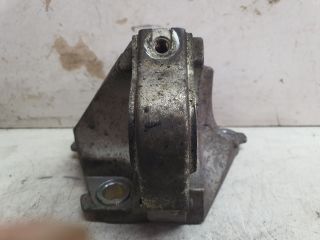 bontott DACIA DUSTER Jobb első Féltengely Tartó