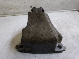 bontott DACIA DUSTER Jobb első Féltengely Tartó