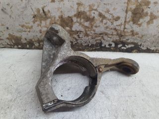 bontott DACIA DUSTER Jobb első Féltengely Tartó