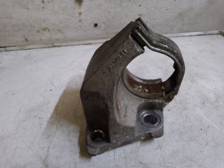 bontott DACIA DUSTER Jobb első Féltengely Tartó