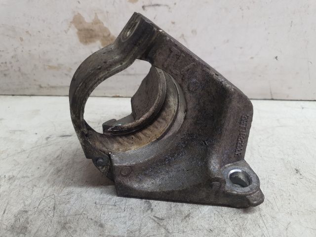 bontott DACIA DUSTER Jobb első Féltengely Tartó