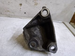 bontott DACIA DUSTER Jobb első Féltengely Tartó