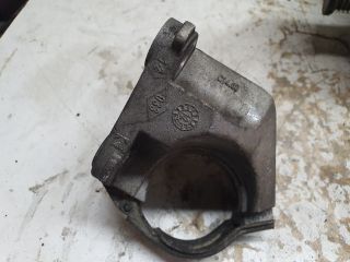 bontott DACIA DUSTER Jobb első Féltengely Tartó