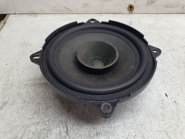 bontott DACIA DUSTER Jobb első Hangszóró