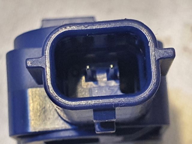 bontott DACIA DUSTER Jobb első Oldal Ütközés Érzékelő