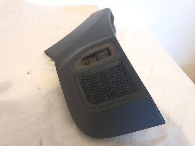 bontott DACIA DUSTER Jobb első Sárvédő Díszléc