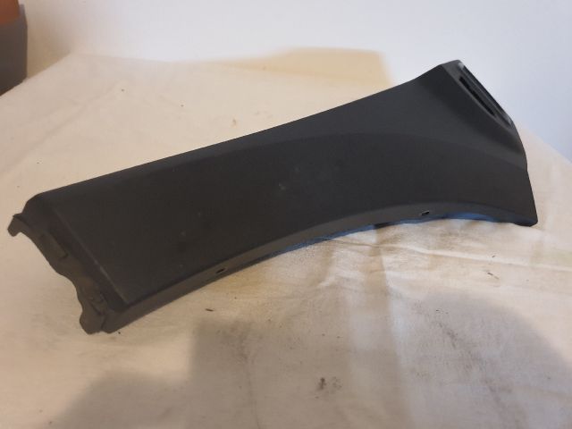 bontott DACIA DUSTER Jobb első Sárvédő Díszléc