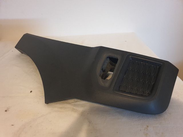 bontott DACIA DUSTER Jobb első Sárvédő Díszléc