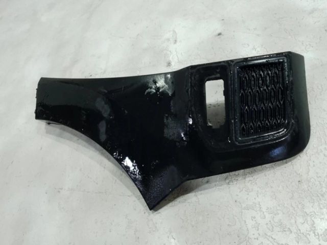 bontott DACIA DUSTER Jobb első Sárvédő Díszléc