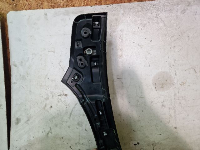 bontott DACIA DUSTER Jobb első Sárvédő Díszléc