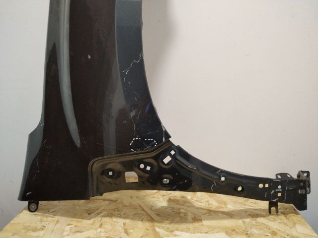 bontott DACIA DUSTER Jobb első Sárvédő