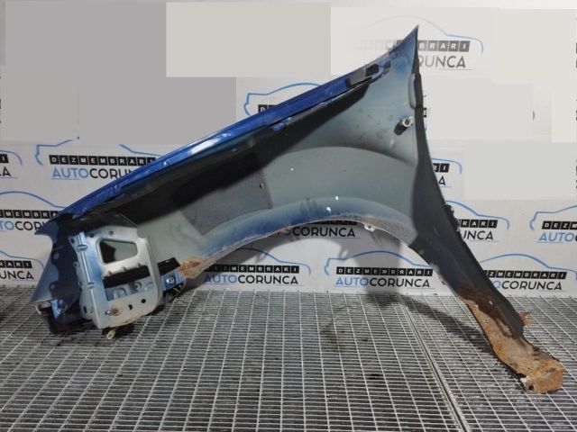 bontott DACIA DUSTER Jobb első Sárvédő