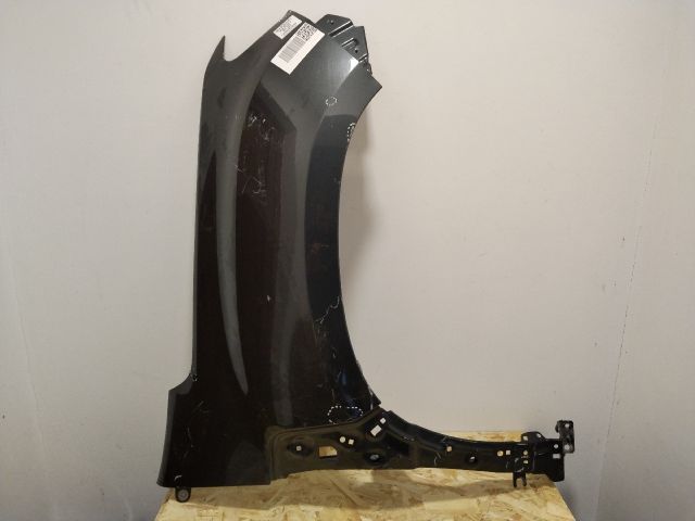 bontott DACIA DUSTER Jobb első Sárvédő