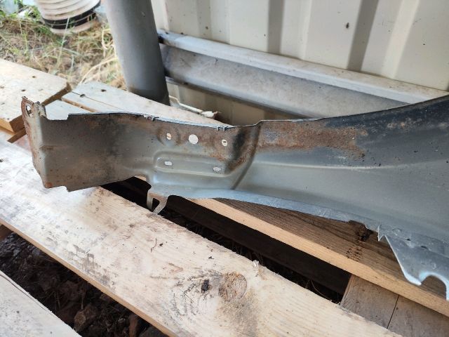 bontott DACIA DUSTER Jobb első Sárvédő