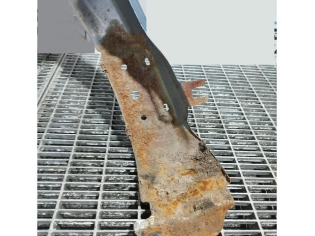 bontott DACIA DUSTER Jobb első Sárvédő