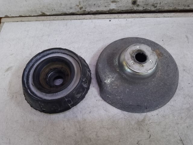 bontott DACIA DUSTER Jobb első Toronycsapágy