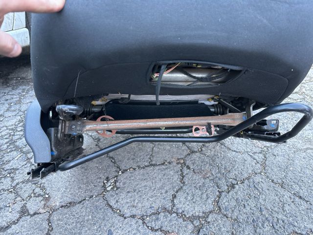 bontott DACIA DUSTER Jobb első Ülés