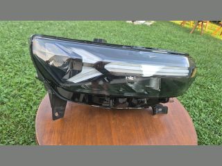 bontott DACIA DUSTER Jobb Fényszóró
