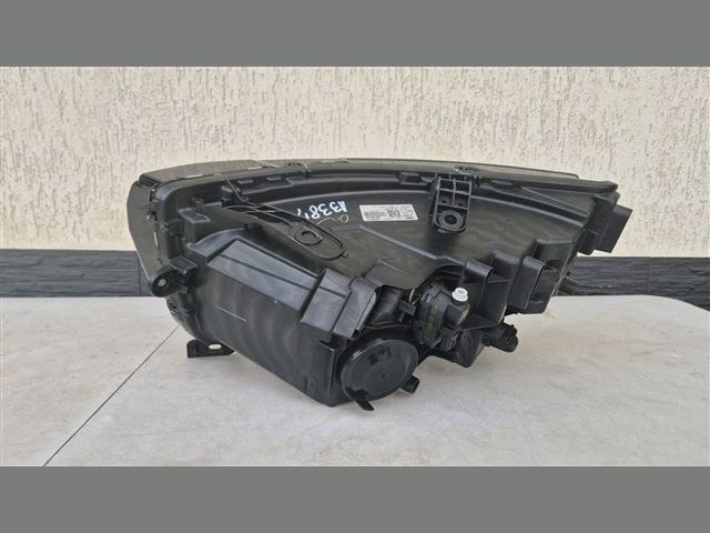 bontott DACIA DUSTER Jobb Fényszóró