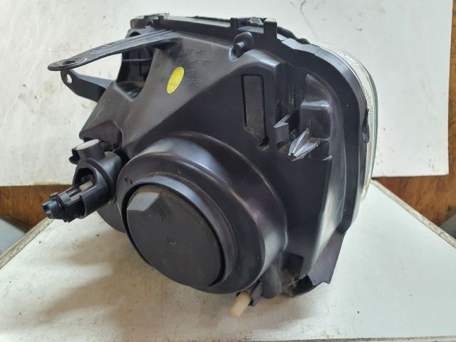 bontott DACIA DUSTER Jobb Fényszóró