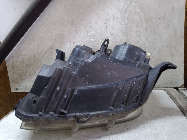 bontott DACIA DUSTER Jobb Fényszóró