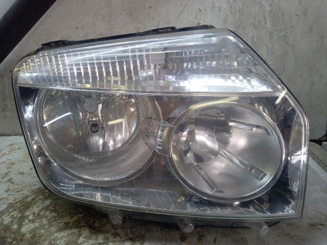 bontott DACIA DUSTER Jobb Fényszóró