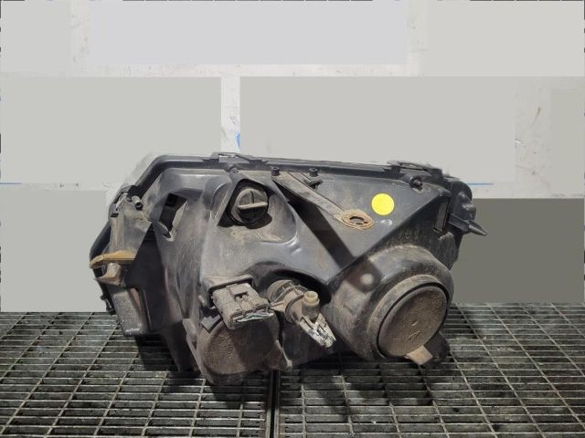 bontott DACIA DUSTER Jobb Fényszóró