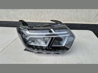 bontott DACIA DUSTER Jobb Fényszóró