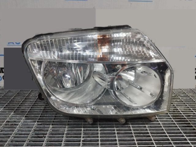 bontott DACIA DUSTER Jobb Fényszóró