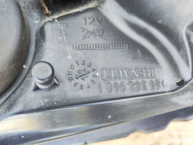 bontott DACIA DUSTER Jobb Fényszóró