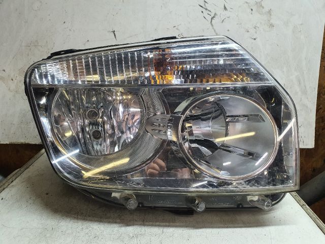 bontott DACIA DUSTER Jobb Fényszóró