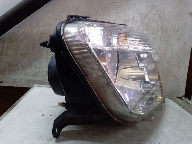 bontott DACIA DUSTER Jobb Fényszóró