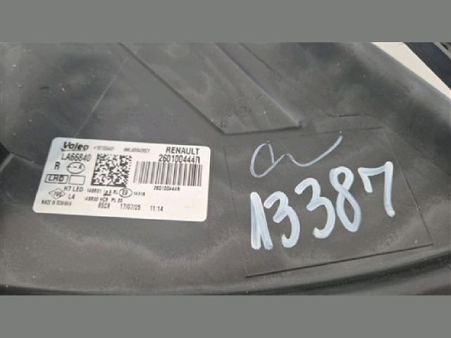 bontott DACIA DUSTER Jobb Fényszóró