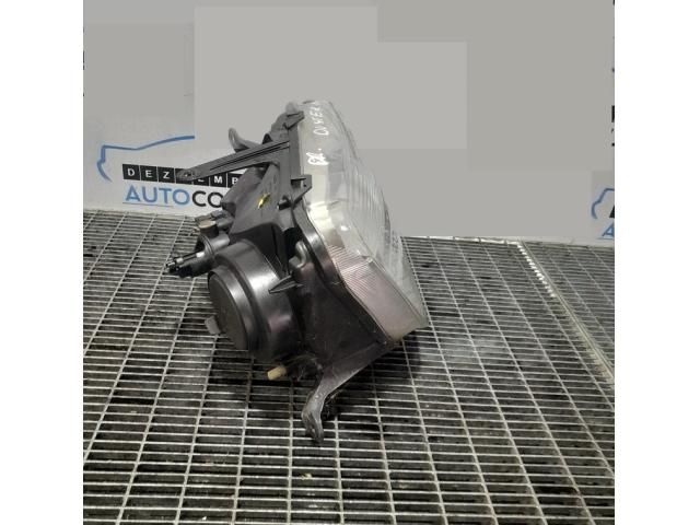 bontott DACIA DUSTER Jobb Fényszóró